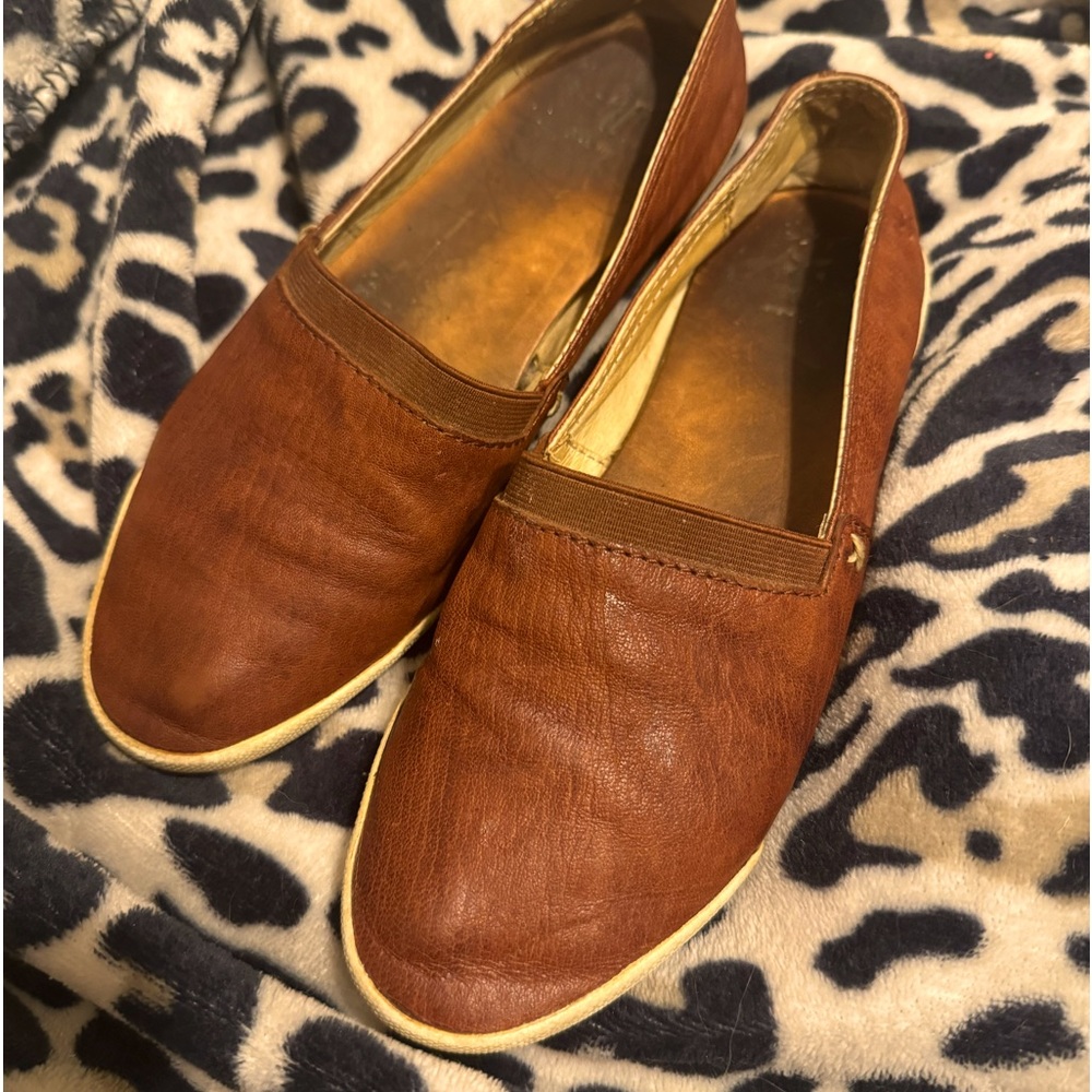 Frye Leather Flats size 5 M adult worn with normal preowned wear. Cognac